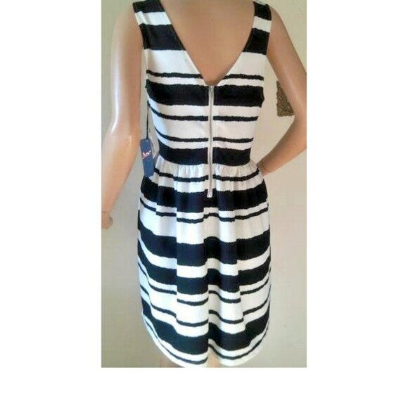 DEX Black and White Fit & Flare Dress Women's Large New - Picture 2 of 2